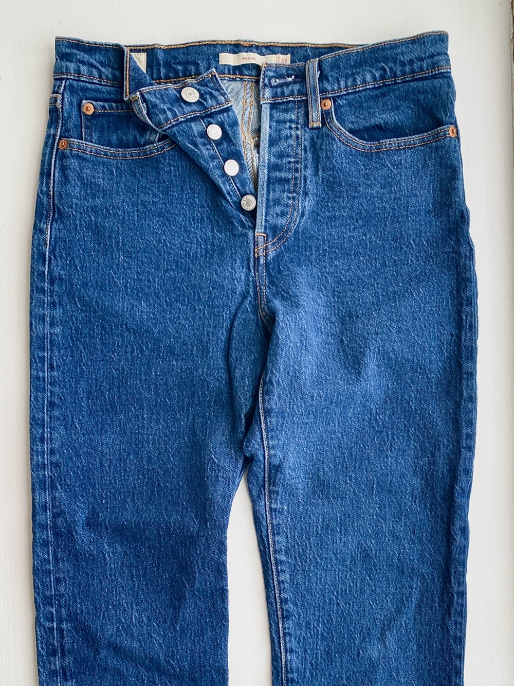Levi's High-Rise Wedgie Ankle Jeans in Dark Blue